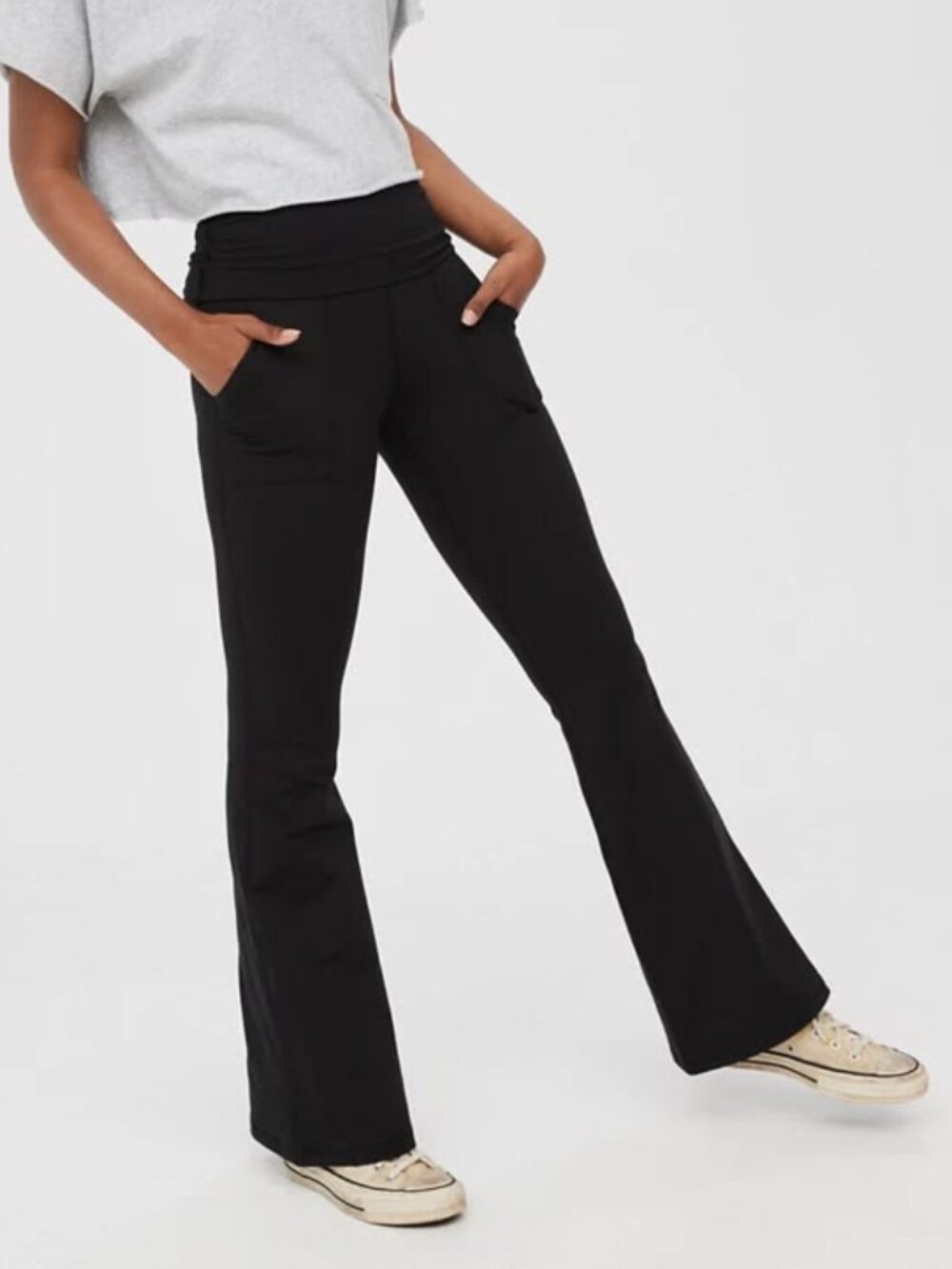 Aerie Women's The Hugger High Waisted Foldover Flare Legging in Black Size Small